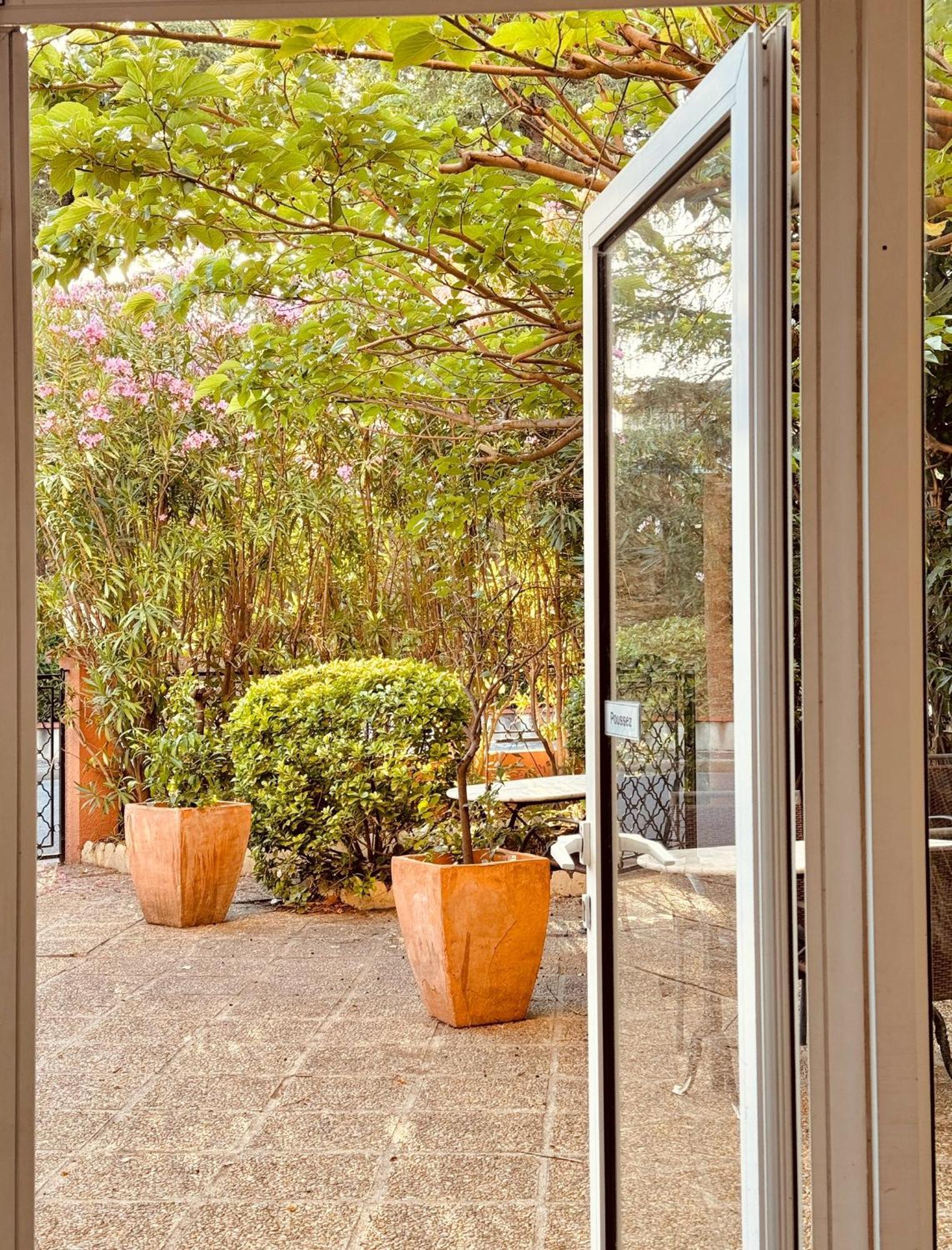 Hotel Le Nid Argeles-sur-Mer Ngoại thất bức ảnh