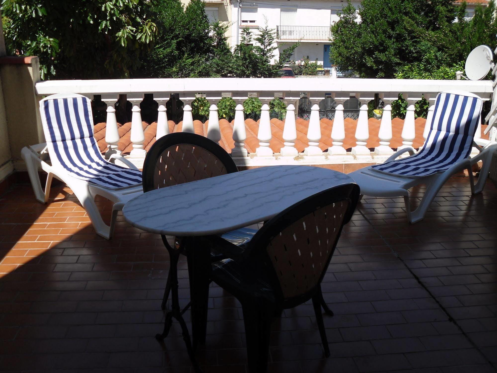 Hotel Le Nid Argeles-sur-Mer Ngoại thất bức ảnh